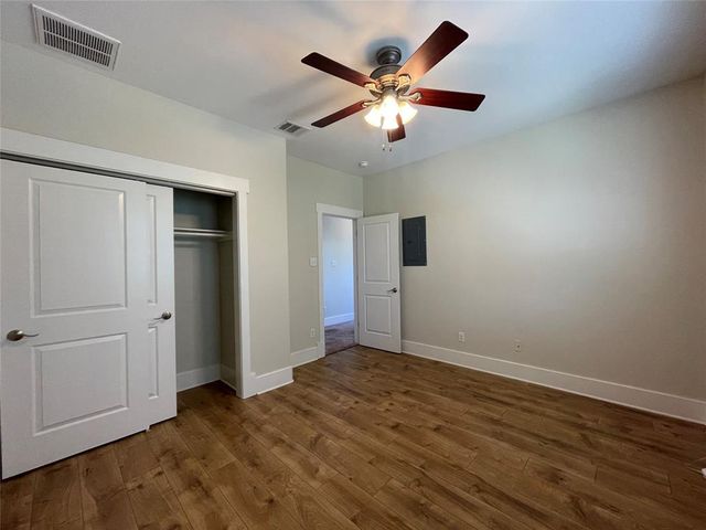 1007 Taulbee LN B, Austin, TX 78757