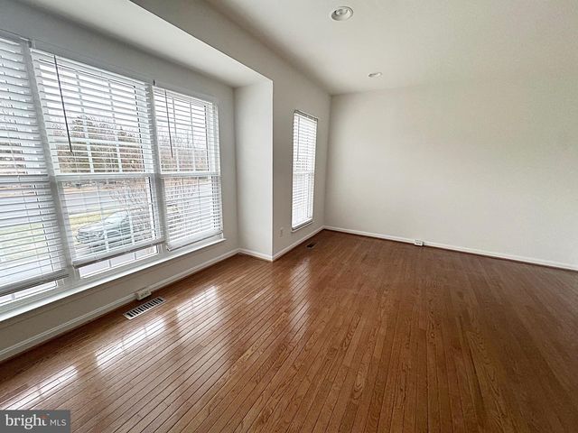 43511 EVIAN LN, Chantilly, VA 20152