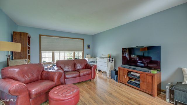 13 Wood Duck Place, Waterford, NY 12188