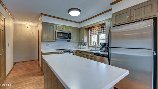 13 Wood Duck Place, Waterford, NY 12188