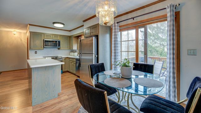 13 Wood Duck Place, Waterford, NY 12188