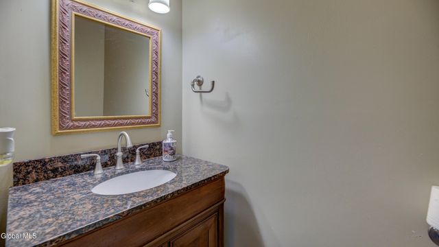 13 Wood Duck Place, Waterford, NY 12188