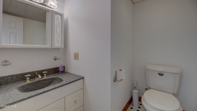 13 Wood Duck Place, Waterford, NY 12188