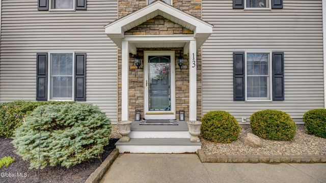 13 Wood Duck Place, Waterford, NY 12188
