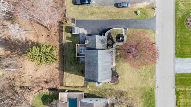 13 Wood Duck Place, Waterford, NY 12188