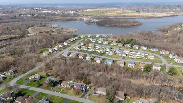 13 Wood Duck Place, Waterford, NY 12188