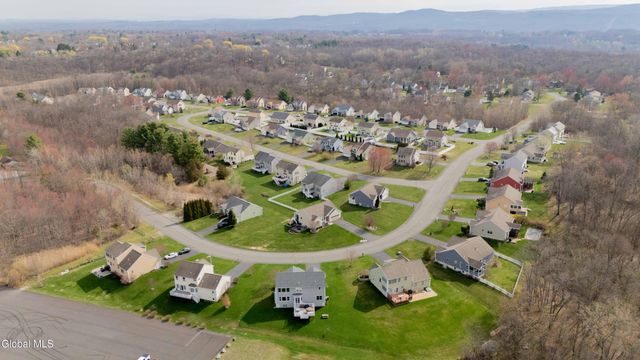 13 Wood Duck Place, Waterford, NY 12188
