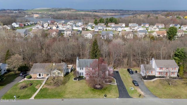 13 Wood Duck Place, Waterford, NY 12188