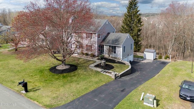 13 Wood Duck Place, Waterford, NY 12188