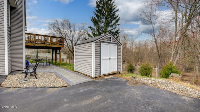 13 Wood Duck Place, Waterford, NY 12188