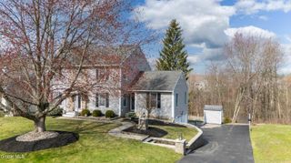 13 Wood Duck Place, Waterford, NY 12188