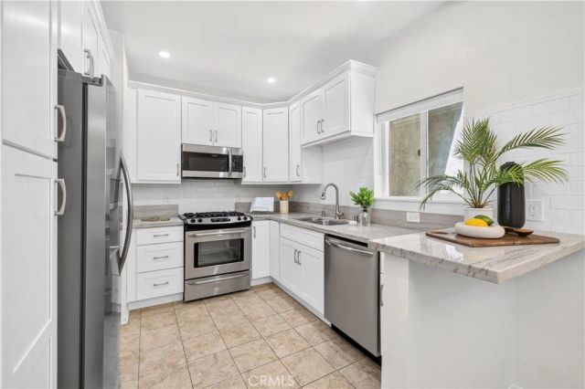 4301 Fulton Ave 105, Sherman Oaks, CA 91423