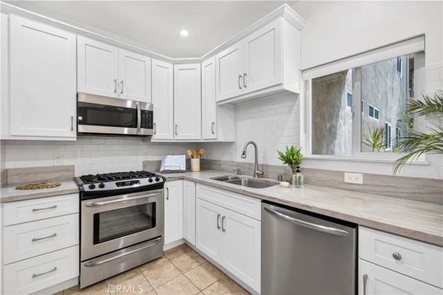 4301 Fulton Ave 105, Sherman Oaks, CA 91423