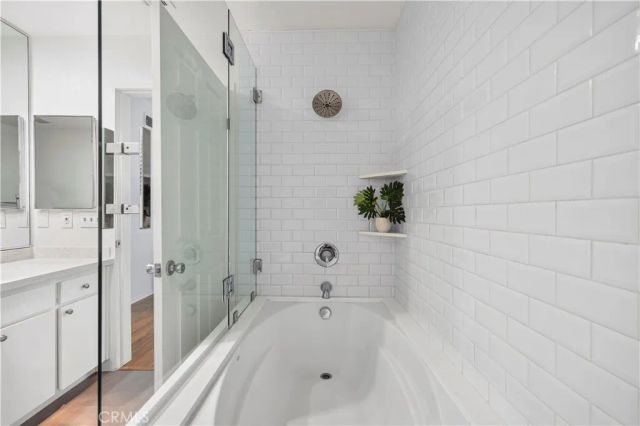 4301 Fulton Ave 105, Sherman Oaks, CA 91423