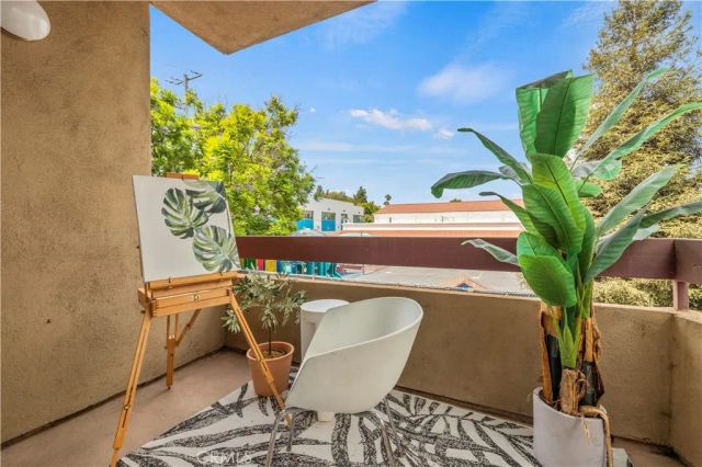 4301 Fulton Ave 105, Sherman Oaks, CA 91423
