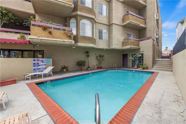4301 Fulton Ave 105, Sherman Oaks, CA 91423