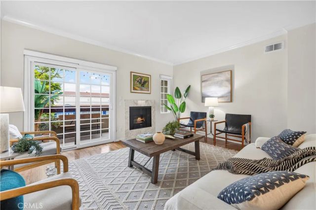 4301 Fulton Ave 105, Sherman Oaks, CA 91423