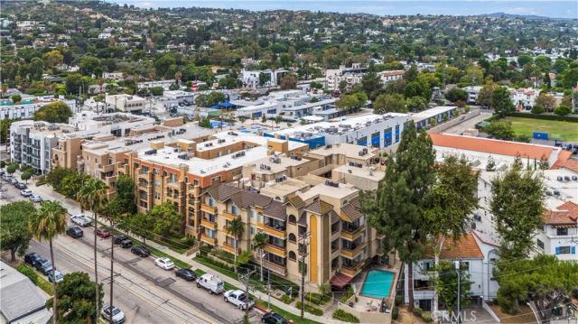 4301 Fulton Ave 105, Sherman Oaks, CA 91423