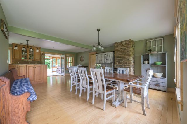 33 Wildflower Road, Kinderhook, NY 12106
