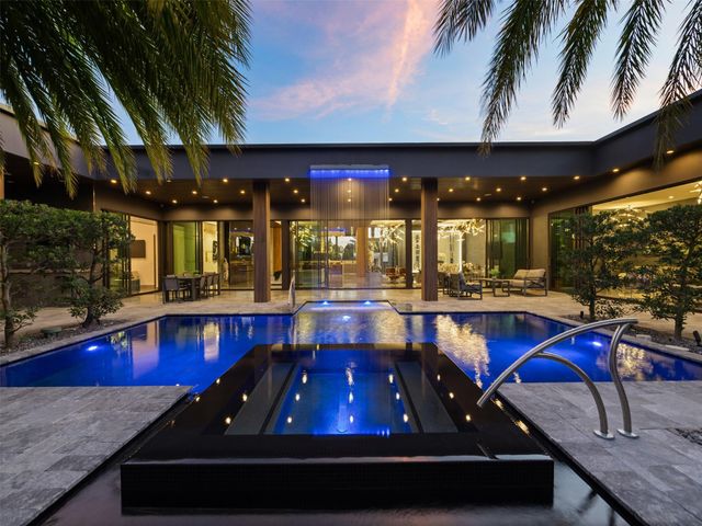 2213 NE 37th Dr, Fort Lauderdale, FL 33308