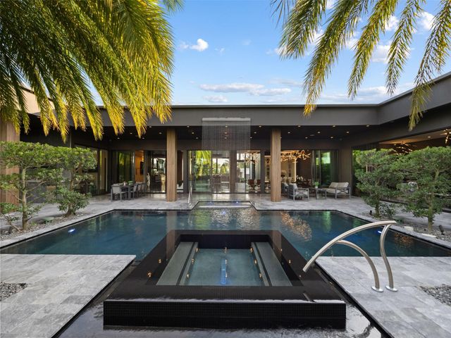 2213 NE 37th Dr, Fort Lauderdale, FL 33308