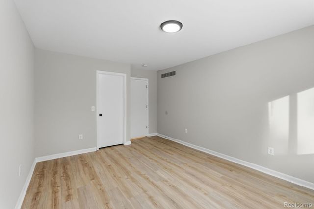 26224 Jackgrove Lane, New Baltimore, MI 48051