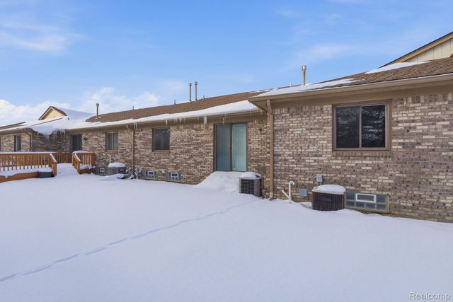 26224 Jackgrove Lane, New Baltimore, MI 48051