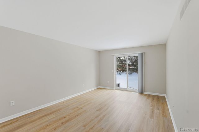 26224 Jackgrove Lane, New Baltimore, MI 48051