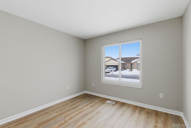 26224 Jackgrove Lane, New Baltimore, MI 48051