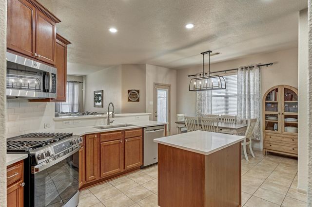 8707 Auburn Mane Drive, Tomball, TX 77375