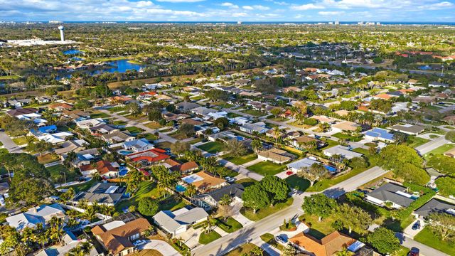 4303 Elm Avenue, Palm Beach Gardens, FL 33410