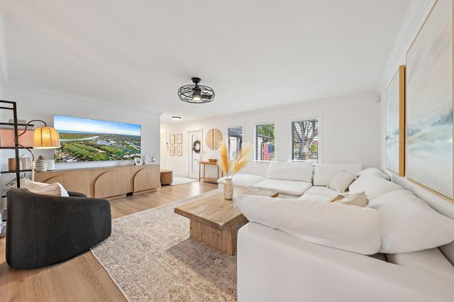 4303 Elm Avenue, Palm Beach Gardens, FL 33410