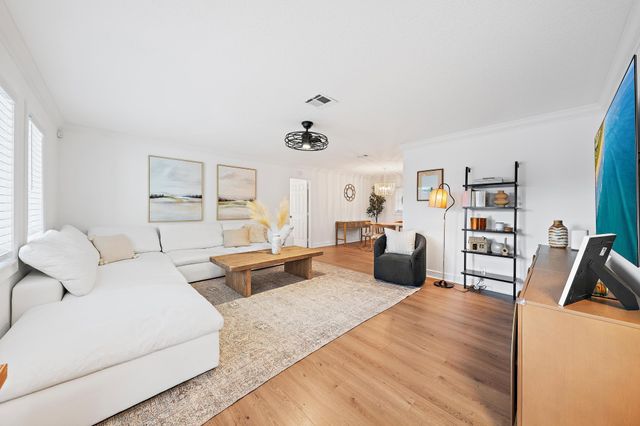 4303 Elm Avenue, Palm Beach Gardens, FL 33410