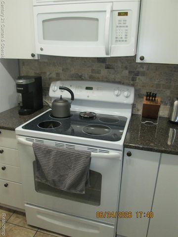21800 Morley Avenue 403, Dearborn, MI 48124