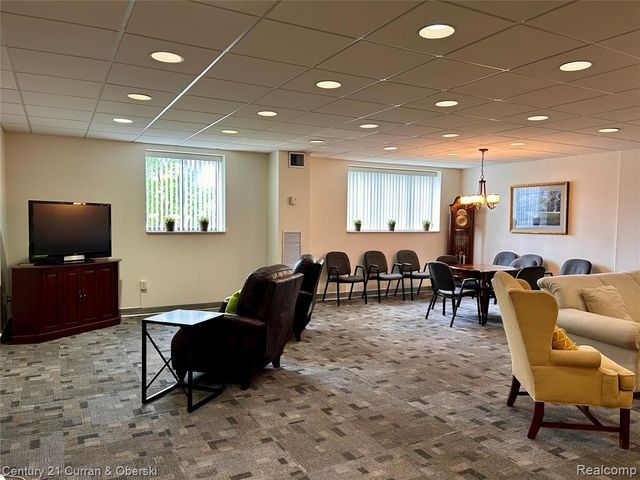 21800 Morley Avenue 403, Dearborn, MI 48124