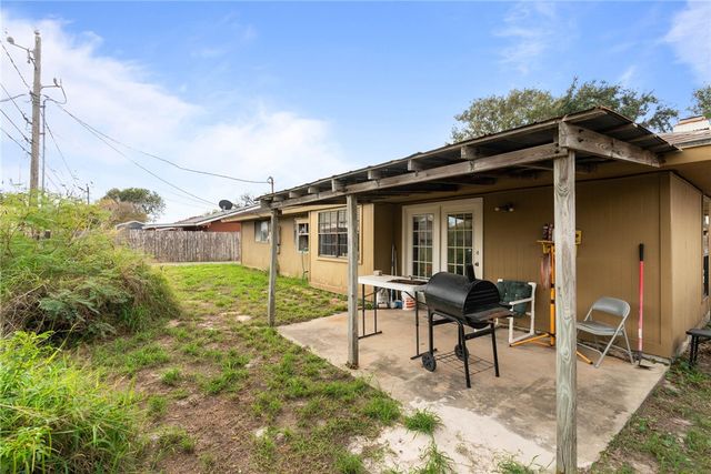 3405 Cartagena Dr, Corpus Christi, TX 78418