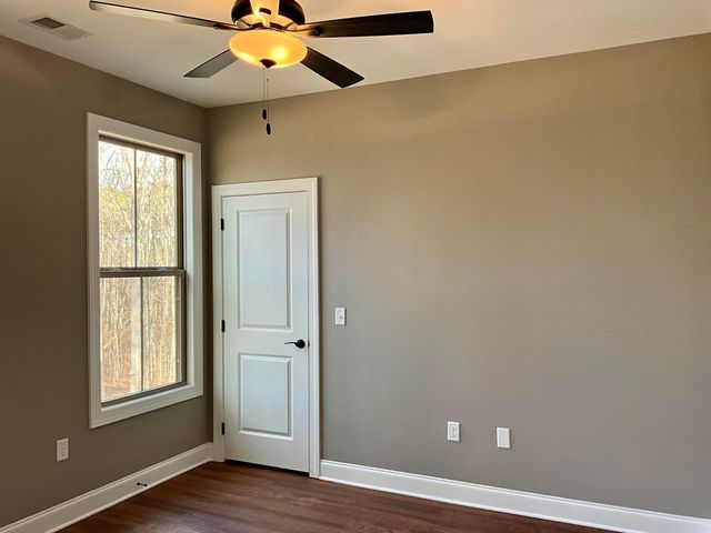 412 Haig Mill Lake Rd, Dalton, GA 30720