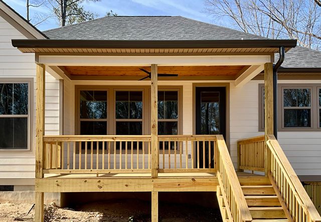 412 Haig Mill Lake Rd, Dalton, GA 30720