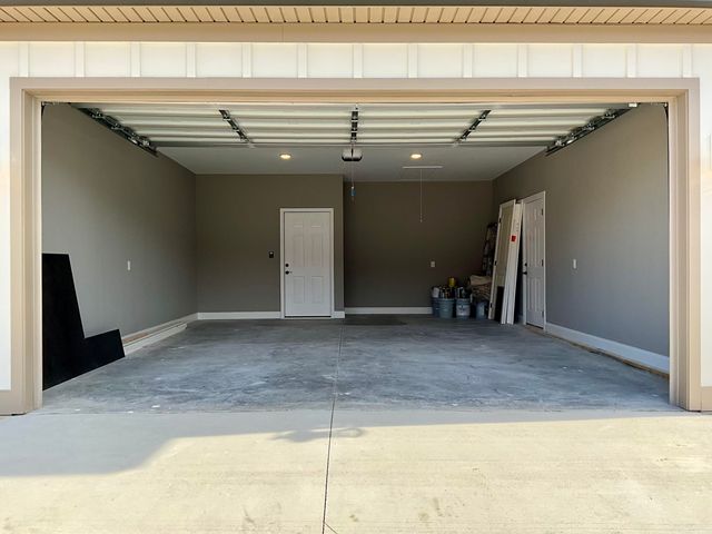 412 Haig Mill Lake Rd, Dalton, GA 30720