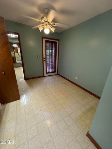315 Elbow Lane, Gatlinburg, TN 37738