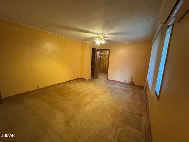 315 Elbow Lane, Gatlinburg, TN 37738