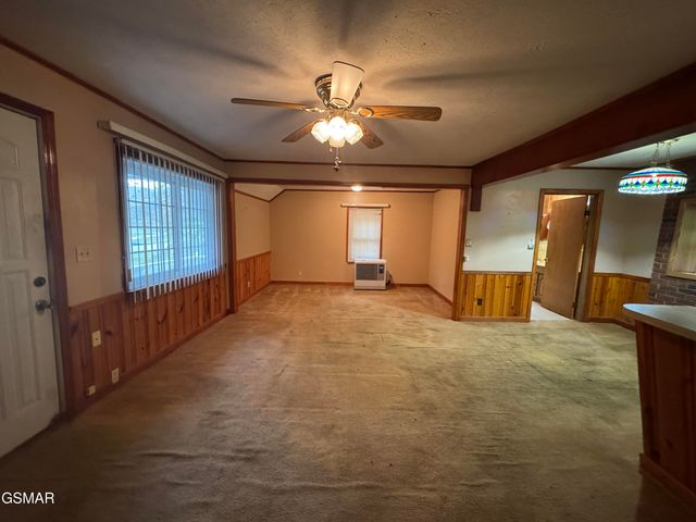 315 Elbow Lane, Gatlinburg, TN 37738