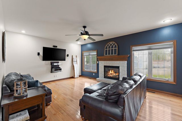 9560 W 96th Place, St. John, IN 46373