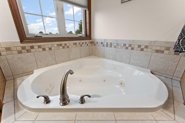 9560 W 96th Place, St. John, IN 46373