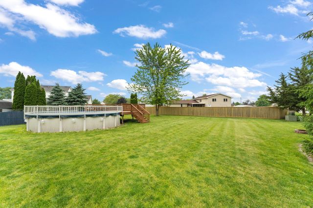 9560 W 96th Place, St. John, IN 46373