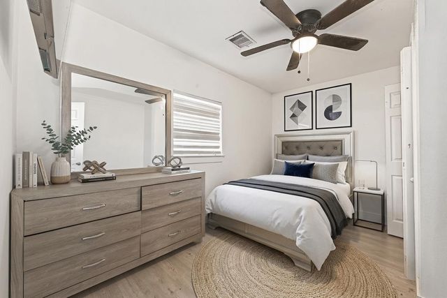 978 Saint Clair Street, Houston, TX 77088