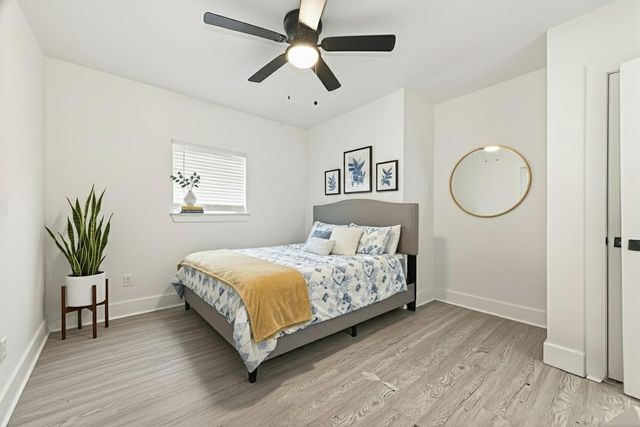 978 Saint Clair Street, Houston, TX 77088