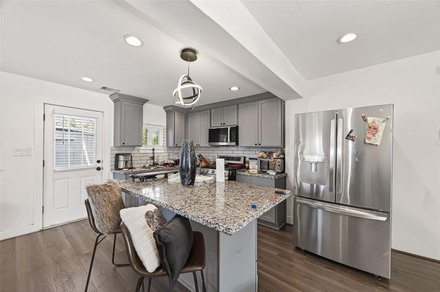 978 Saint Clair Street, Houston, TX 77088