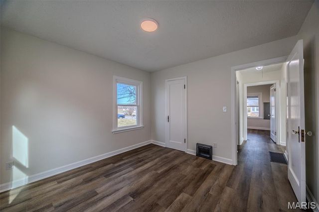 6 Cambridge Court, Lebanon, MO 65536