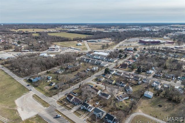 6 Cambridge Court, Lebanon, MO 65536